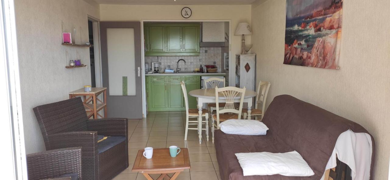 Appartement Lumineux Vue Mer Frejus Exterior photo